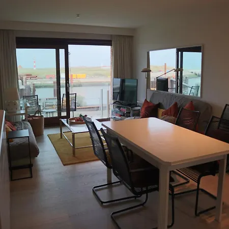 In Near The Beach, Cleaning Included Apartamento